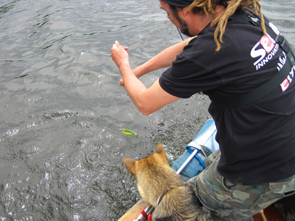 Jochen mit Hecht aus der Havel