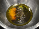 Olivenöl Zitronensaft Honig Balsamico Dressing 220819.jpg