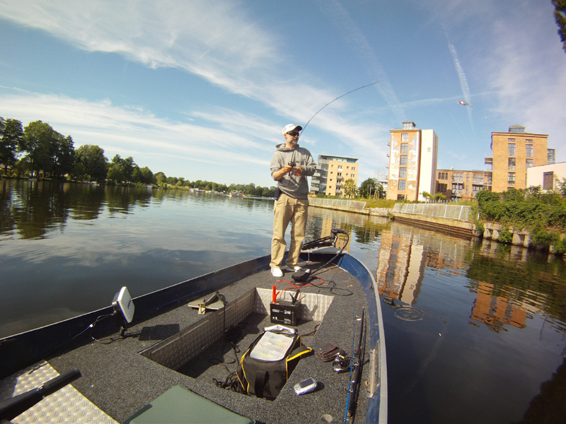 Und wieder geht der Barsch-Crankbait auf die Reise.