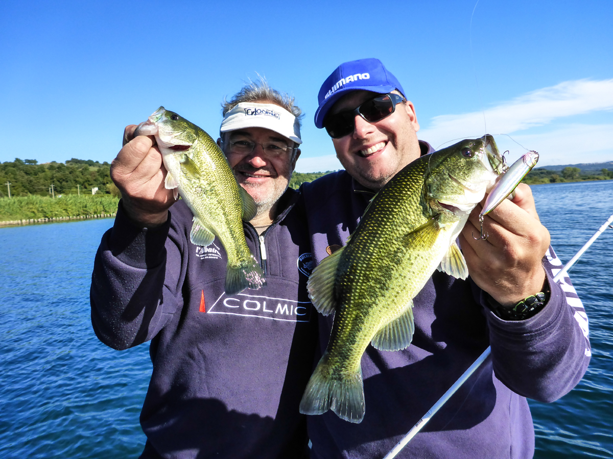 Matteo Fuhrmann e Capitano Marco con due Blackbass.