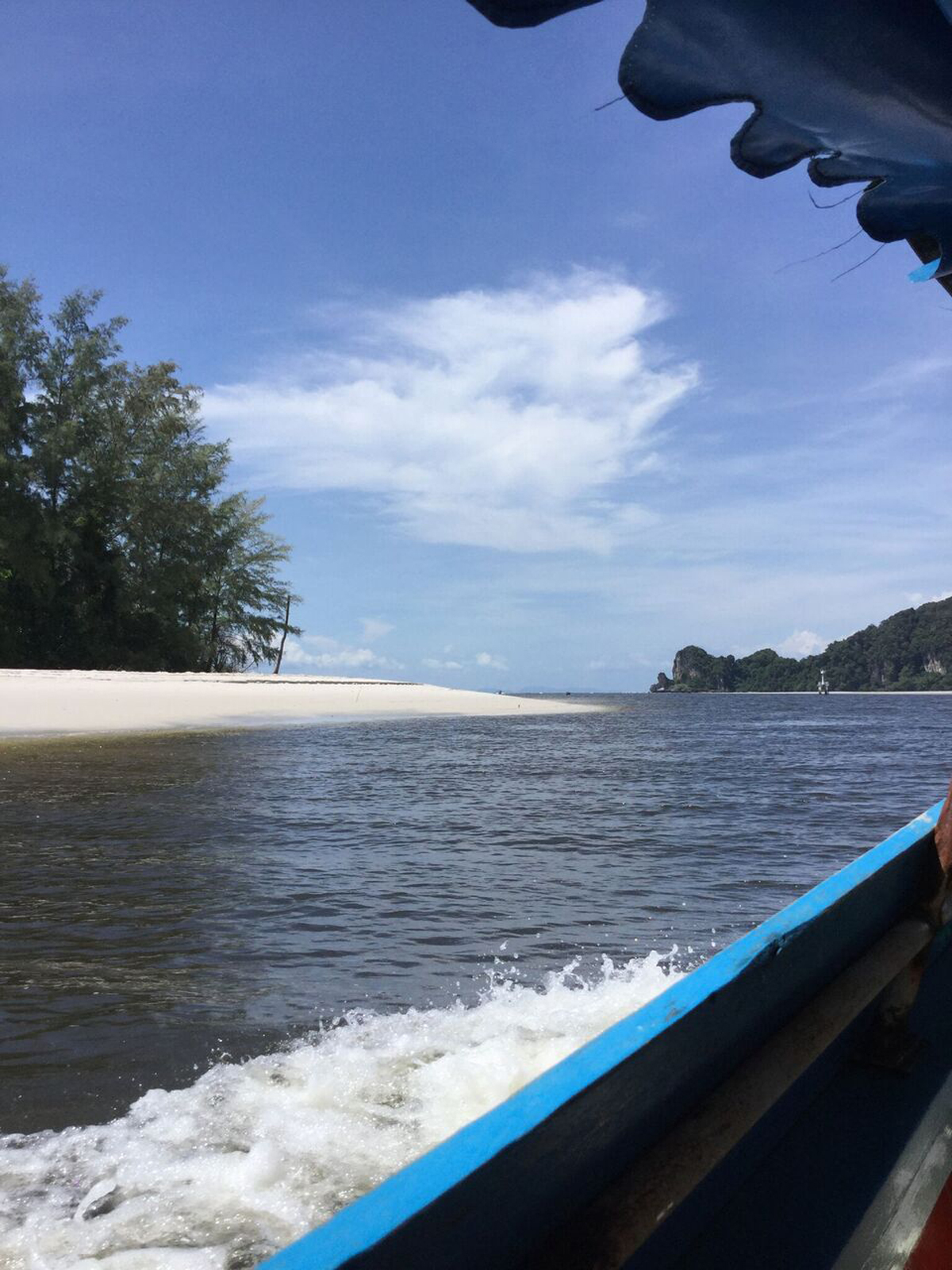 Abfahrt vom Festland in Richtung Insel 1: Koh Kradan.